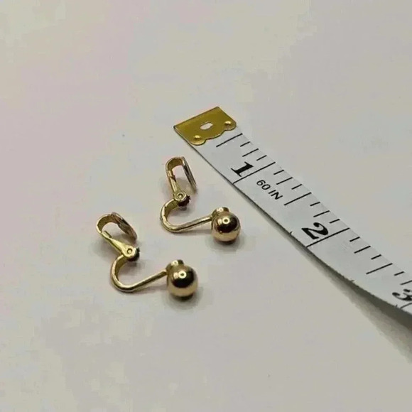 Vintage Crown Trifari Clip on Goldtone Stud Ball Earrings Excellent Condition - Picture 4 of 5